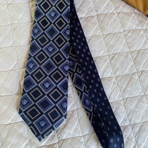 Vintage Gianni Versace Navy/Black Medusa Silk Tie